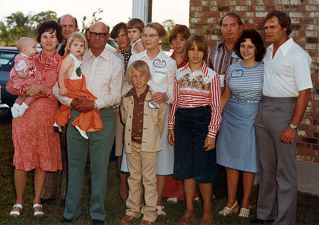 Joe U. Munson retirement, 1977